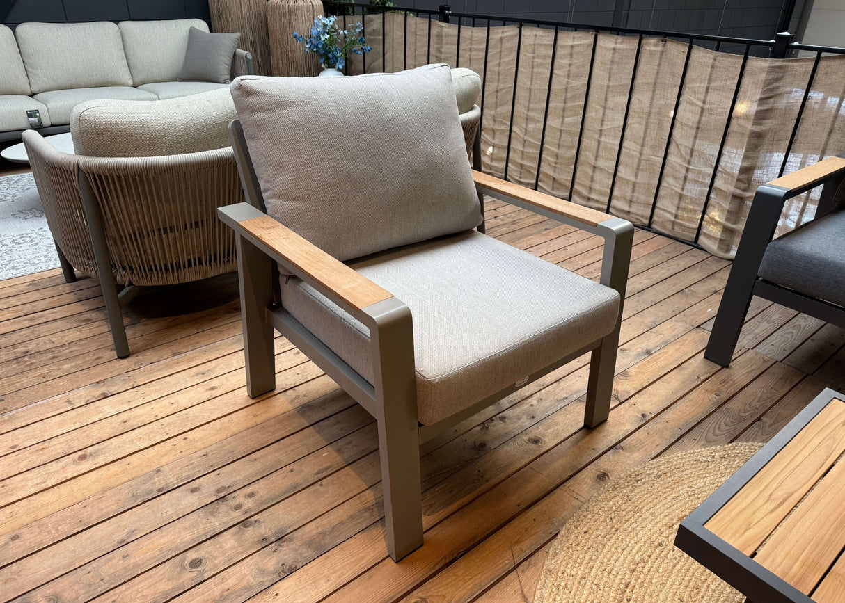 Belito Birmingham Aluminium Lounge Tuinstoel Taupe - Showroommodel