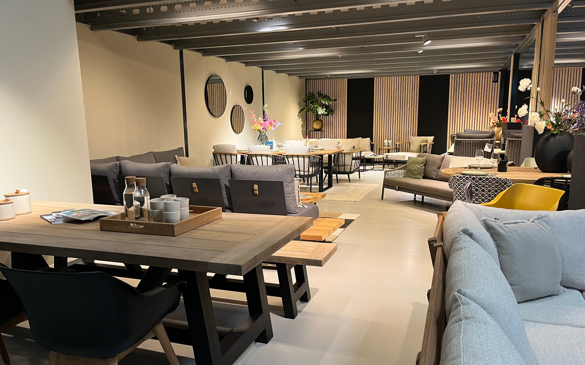 Loungesetland Experience Store