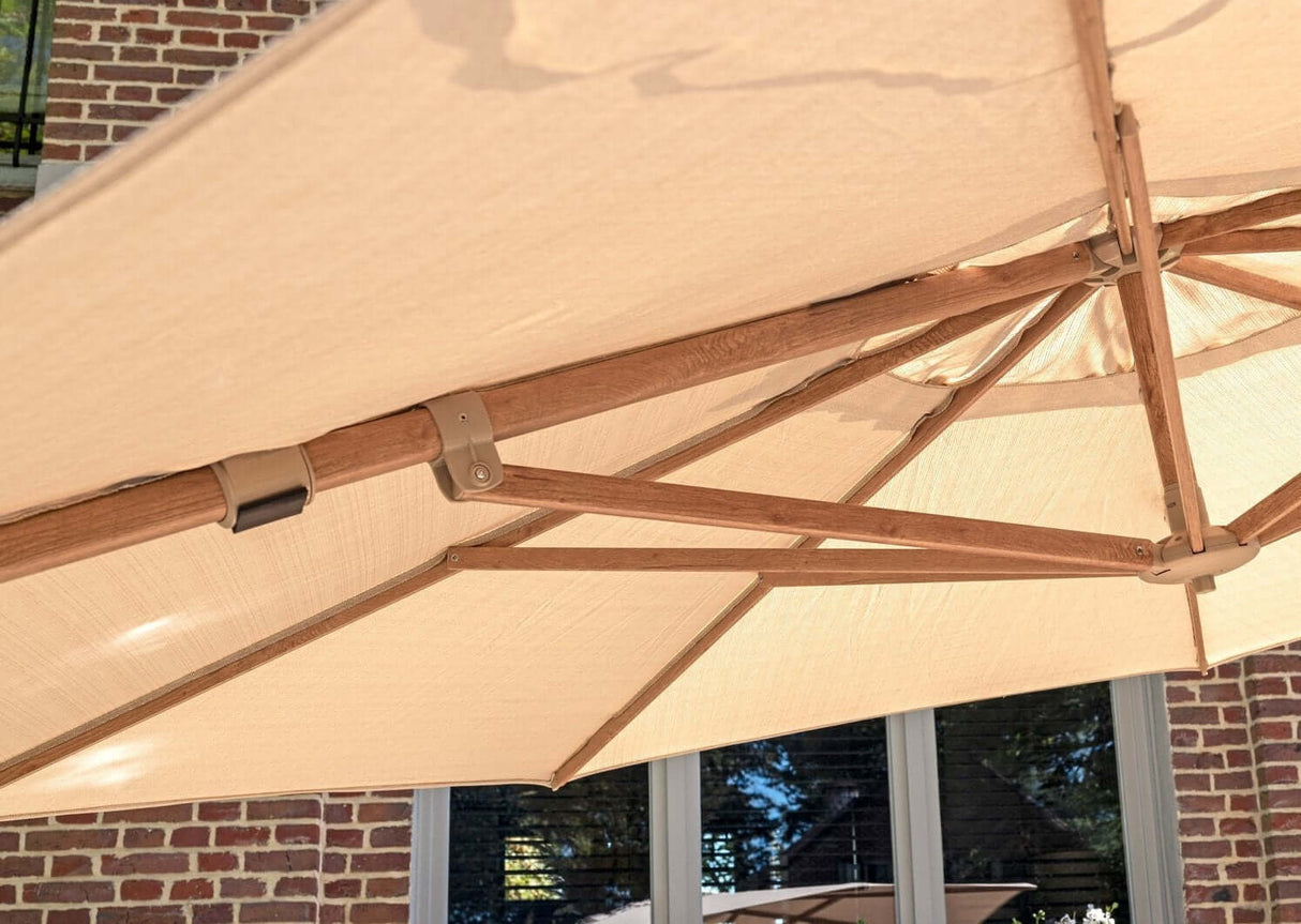 4Seasons Siesta Premium Zweefparasol Ø350cm - Woodlook Frame Sand Doek