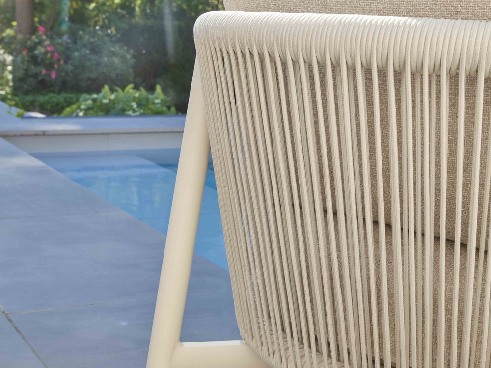 Apple_Bee_Bora_Bora_Oyster_Lounge_rope detail