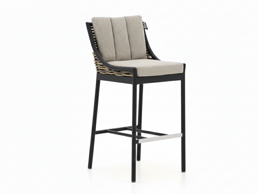 Apple Bee Milou Barstoel detailfoto op witte achtergrond