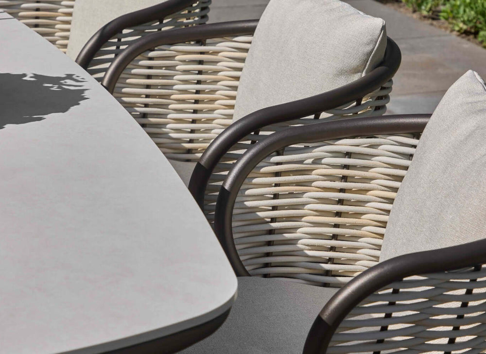 Apple_Bee_PineKey_Bronze_Melville 280 cm_ Bronze