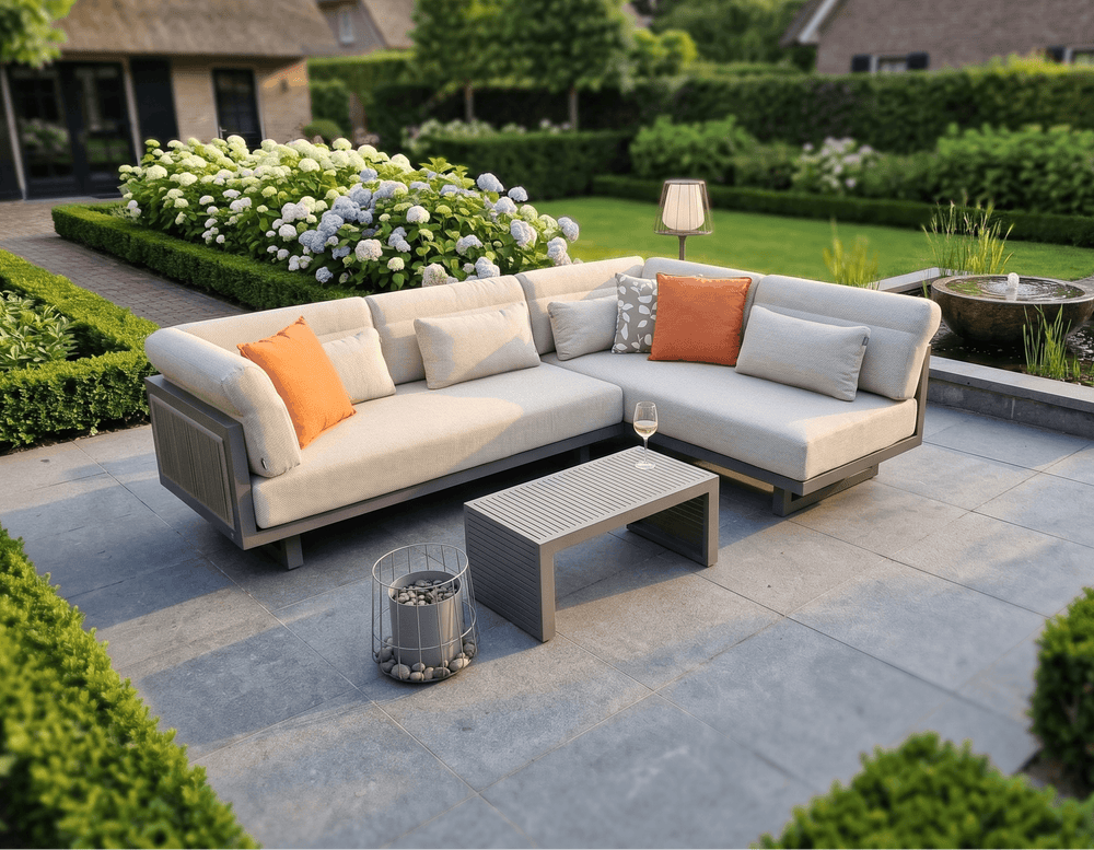 Apple Bee Santorin Chaise Lounge met bijzettafeltjes en wijntje 