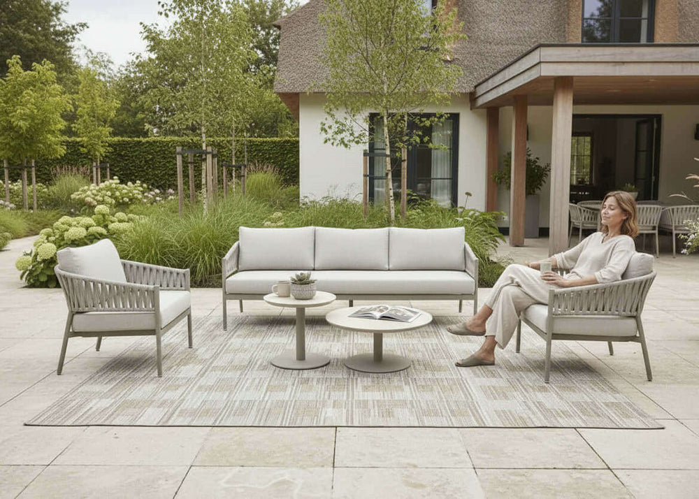 Belito_Frank_loungeset_taupe_sfeerbeeld