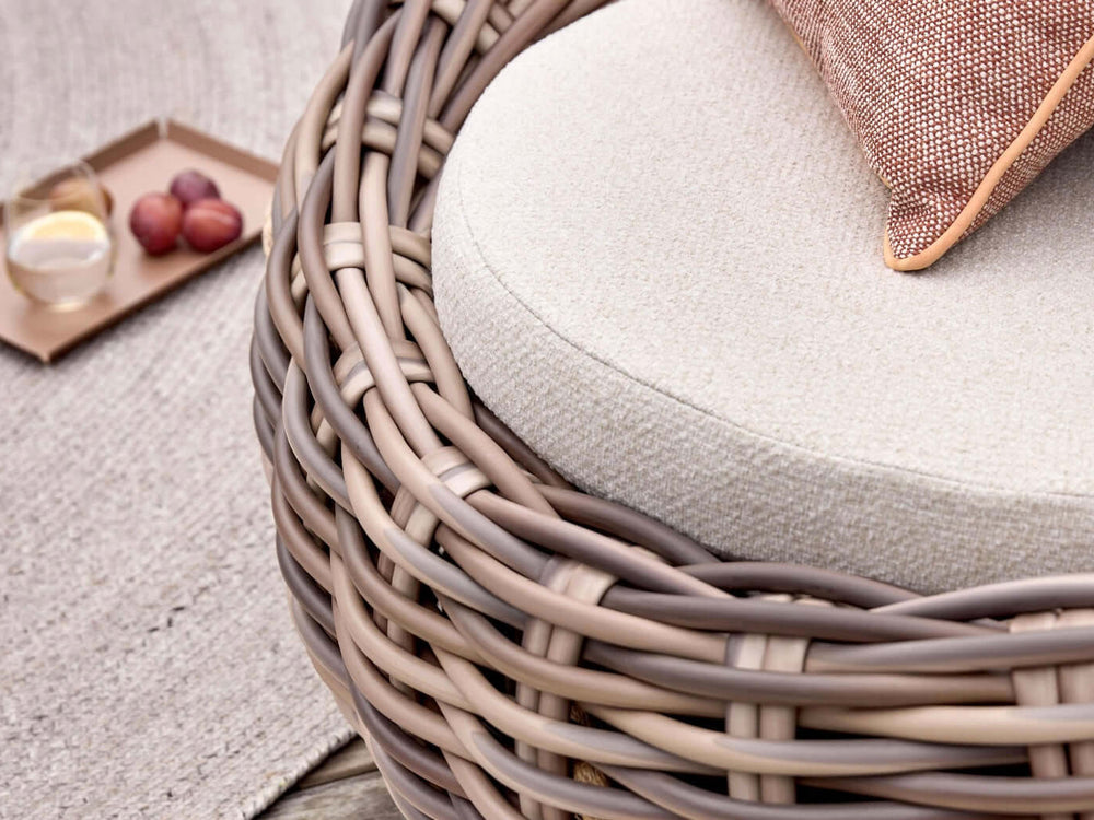 Cocoon - bee wett kussen detail - applebee loungesetland
