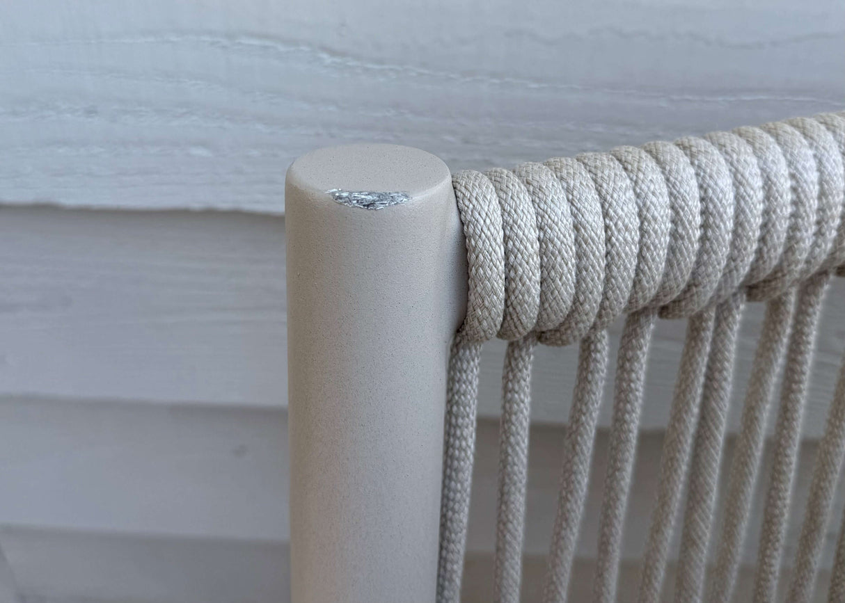 Belito Julia Loungestoel - Taupe Frame met kleine schade aan rugleuning