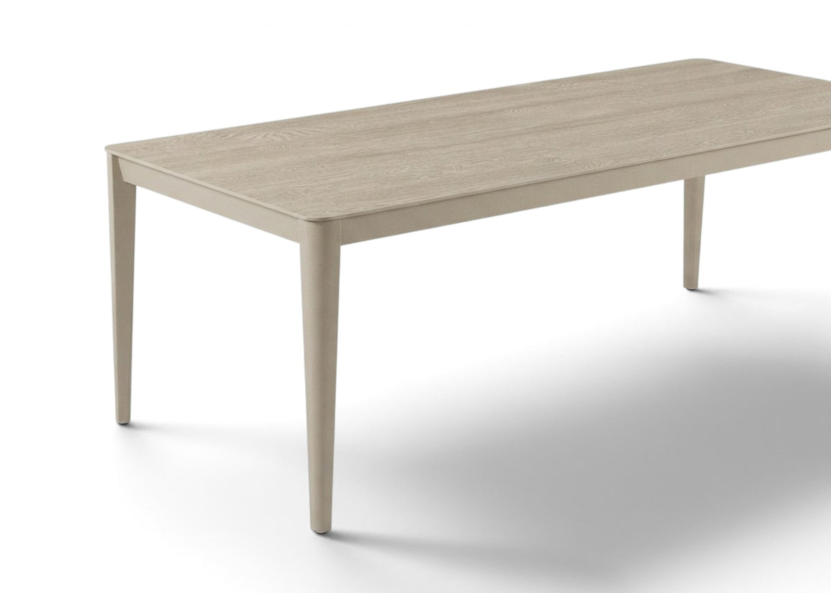 Belito Julia tuintafel taupe Sintered Stone op terras