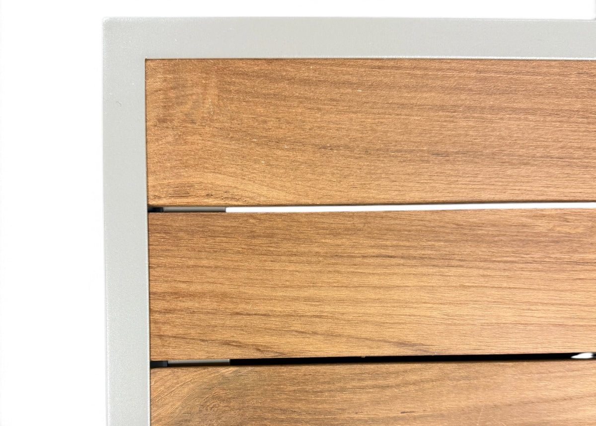 Belito Lotte Diningtafel | 138 x 80 x 64,5 cm | Taupe | Teakhouten Blad | Hoog